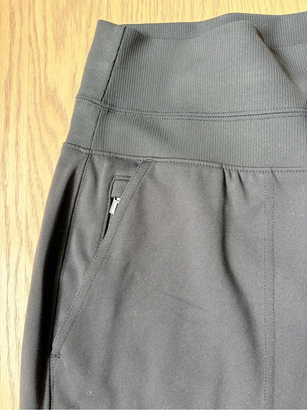 Athleta High Rise Venice Jogger Pants Black